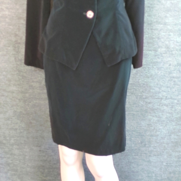 Vtg Niki Petites Velvet Skirt Set - Picture 5 of 17